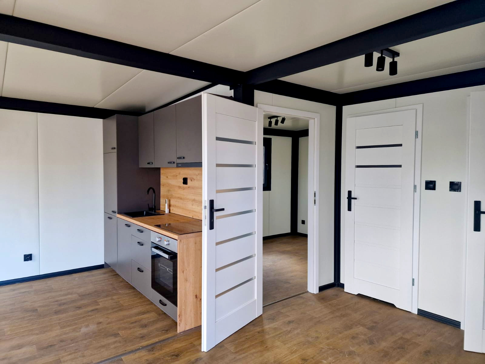 Całoroczne kontenery modułowe