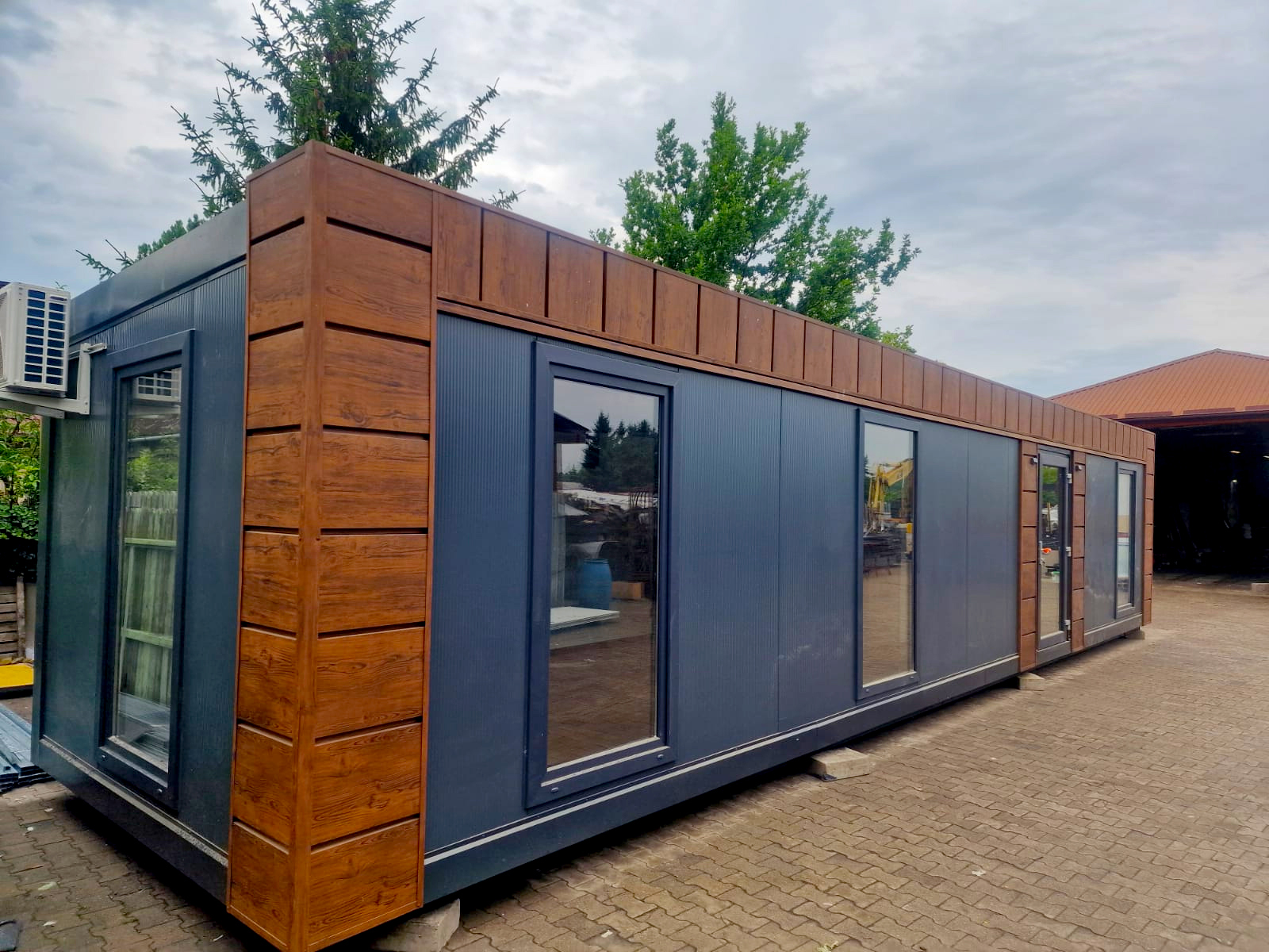 Całoroczne kontenery modułowe